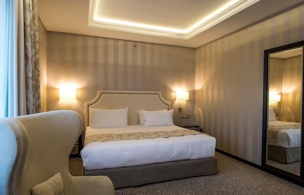 Hotel Prahova Plaza Ploieşti Buitenkant foto