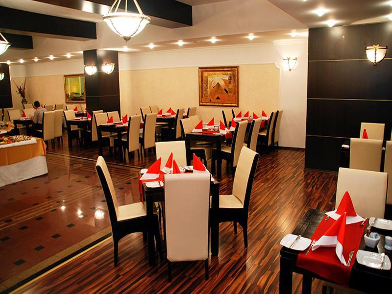 Hotel Prahova Plaza Ploieşti Restaurant foto