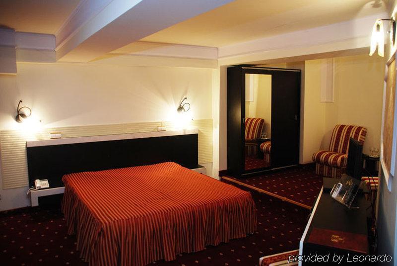 Hotel Prahova Plaza Ploieşti Kamer foto