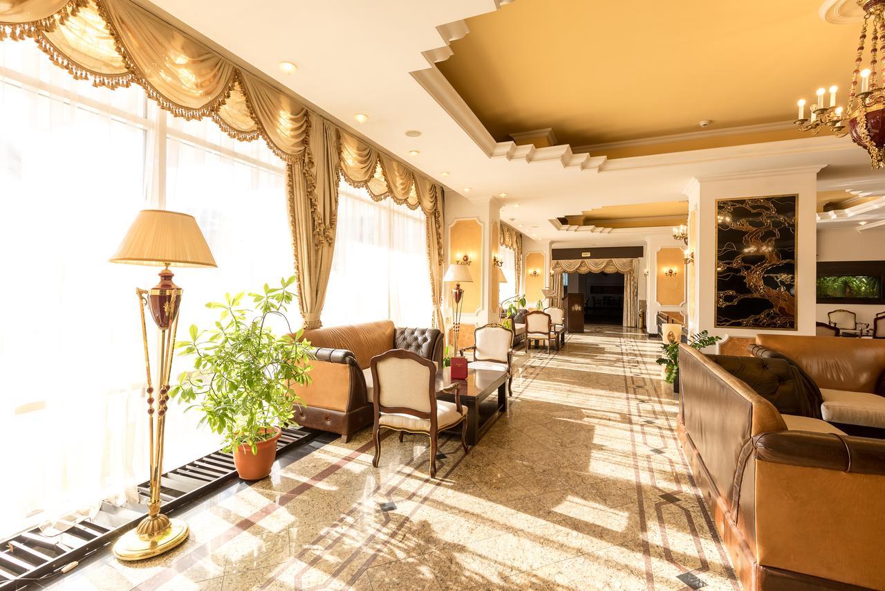 Hotel Prahova Plaza Ploieşti Buitenkant foto