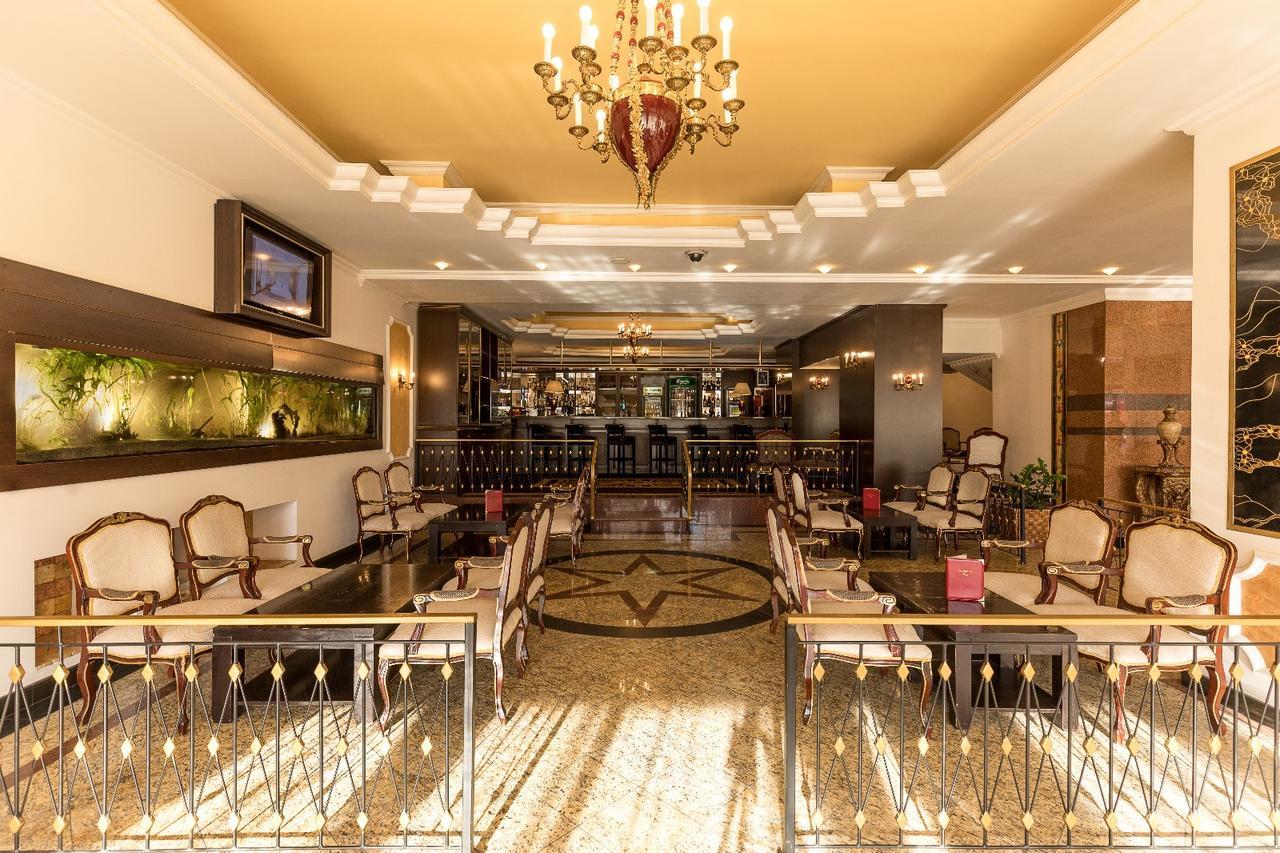Hotel Prahova Plaza Ploieşti Buitenkant foto