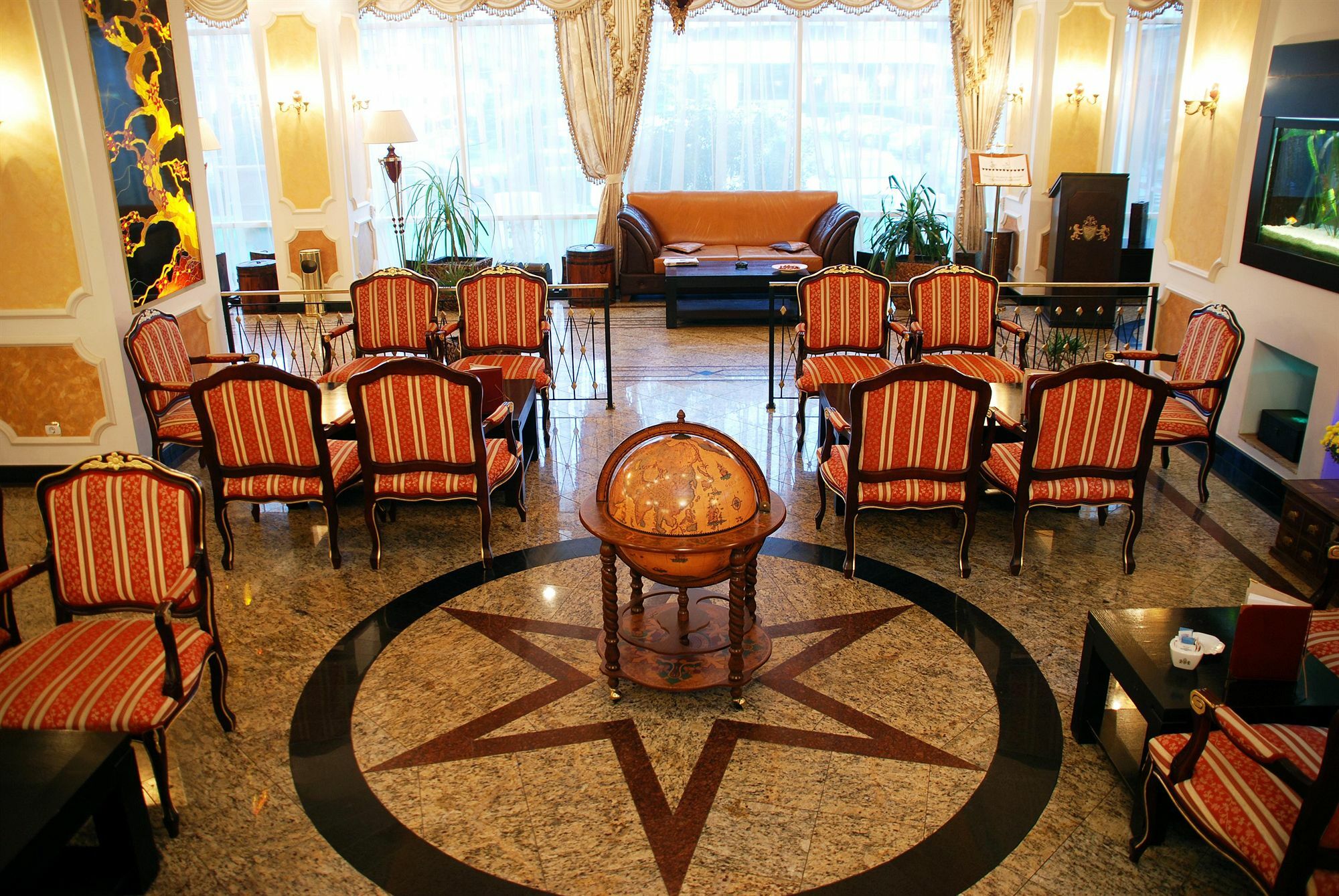 Hotel Prahova Plaza Ploieşti Faciliteiten foto